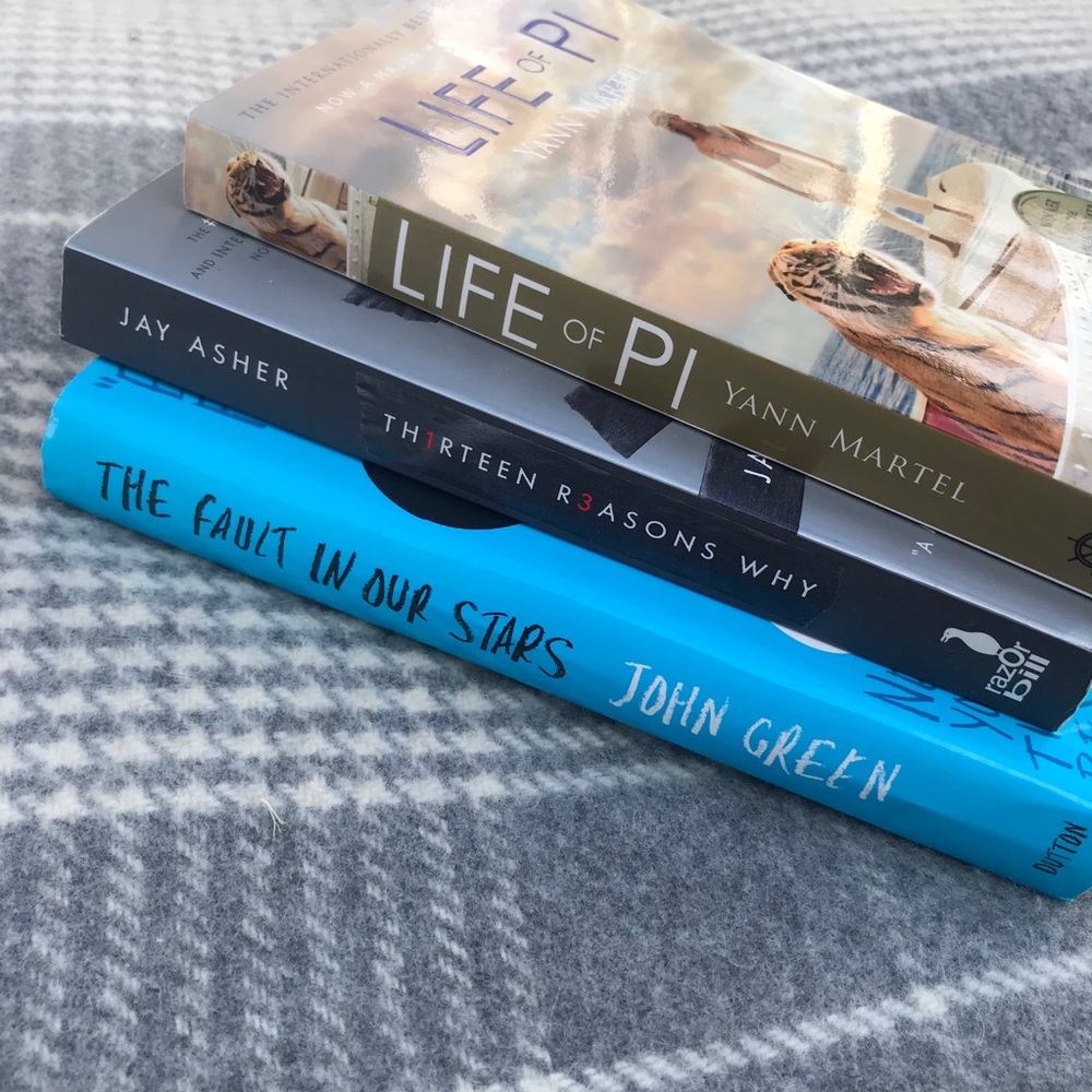Lot of 3 Young Adult Books 📚 Movies TV Show